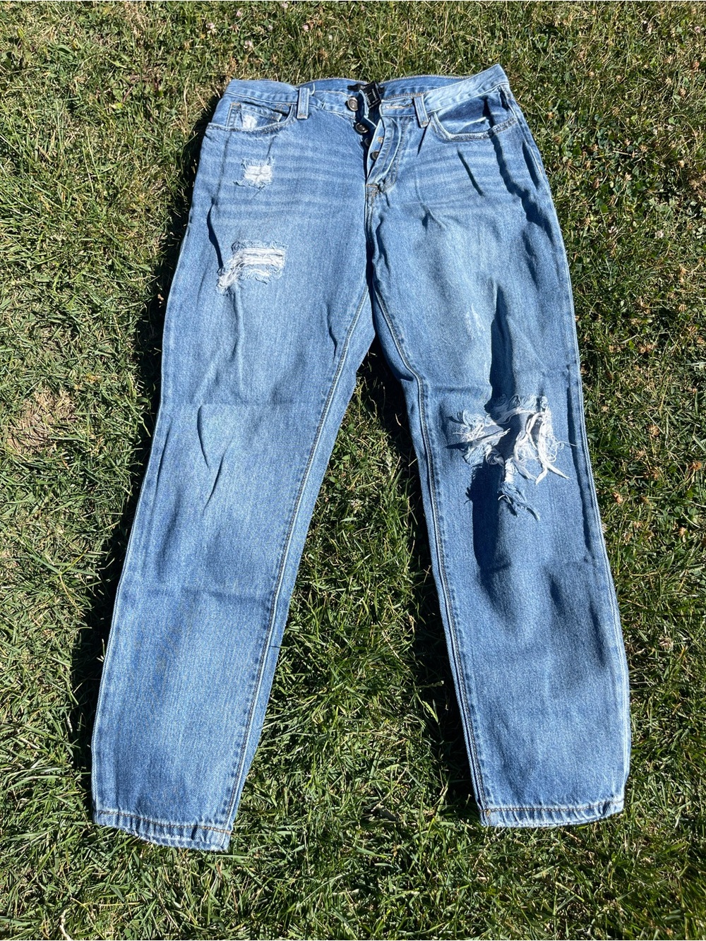 Forever 21 Women’s Light Blue Distressed Boyfriend Jeans Medium